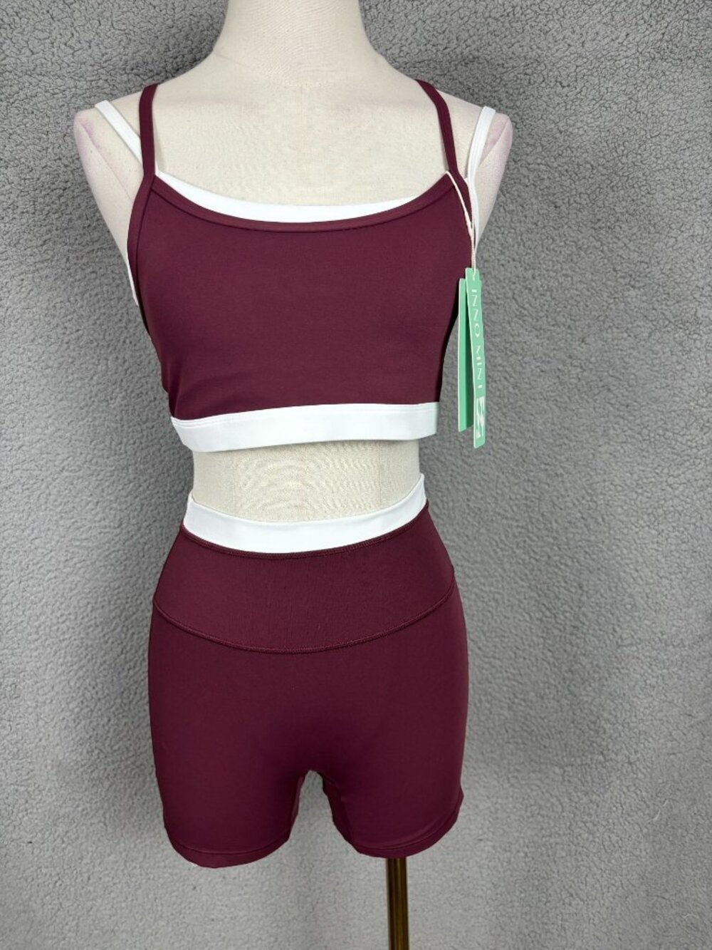 Inno Mint Womens 2 Pieces Workout Sets Seamless Short & Sports Bra 4/6 Multi NWT
